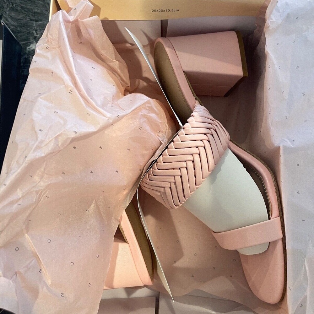 BCBGeneration Dilly Healed Sandle Chintz Rose Size 11 - Slip On